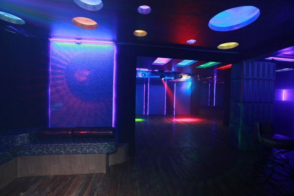 Hotel Lucky Star كُلفا المظهر الخارجي الصورة